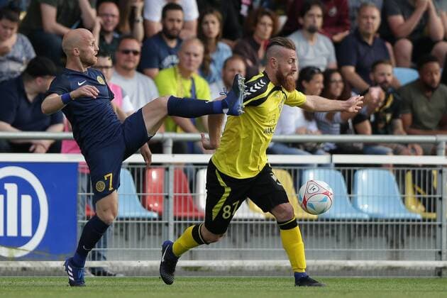 Fussball UEFA Europa League, Europa-Ligue, Europa League 2017 - 2018 13.07.2017, UEFA Europa League 2017-2018, Qualification Second Round, First Game, Luxemburg, Stade Municipal de la Commune de Differdange, Progres Niederkorn, Proges Niederkorn (LUX) - AEL Limassol (CYP) vl: Andreas Avraam (AEL Limassol 7) - Aleksandre Karapetian (Niederkorn 87 - Alexander) 