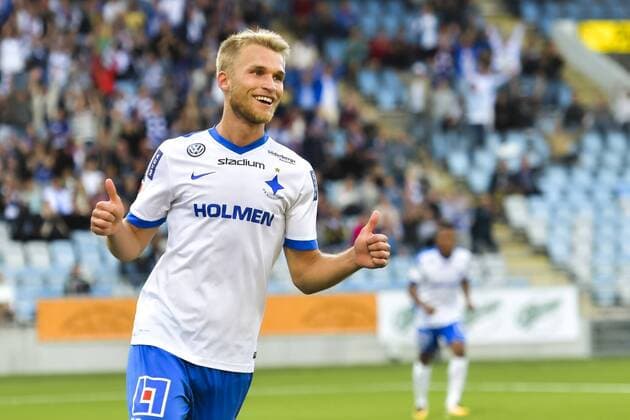 170713 Norrköpings Sebastian Andersson jublar efter 1-0 under fotbollsmatchen i kvalet till Europa League mellan Norrköping och Trakai den 13 juli 2017 i Norrköping.  Copyright: JOHANNAxLUNDBERG BB170713JL009