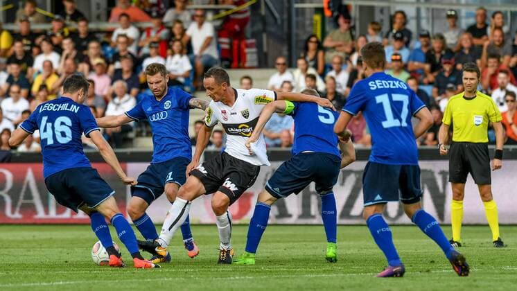 SOCCER - UEFA EL quali, Altach vs Brest ALTACH,AUSTRIA,13.JUL.17 - SOCCER - UEFA Europa League qualification, SCR Altach vs FK Dinamo Brest. Image shows Aleksei Legchilin, Oleg Veretilo (Brest), Johannes Aigner (Altach), Andrei Lebedev, Pavel Sedko (Brest) and referee Barbeno Luca (SMR). GEPAxpictures xOliverxLerch