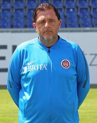13.07.2017, xsvx, Fussball 3.Liga, SV Wehen Wiesbaden Fototermin, Fußball, GER 3.Liga PortraÌˆttermin 2017 2018, emonline, Zeugwart Torsten Conradi (SV Wehen Wiesbaden) Wiesbaden
