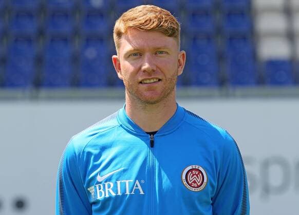 13.07.2017, xsvx, Fussball 3.Liga, SV Wehen Wiesbaden Fototermin, Fußball, GER 3.Liga PortraÌˆttermin 2017 2018, emonline, Videoanalyst Paul Fernie (SV Wehen Wiesbaden) Wiesbaden