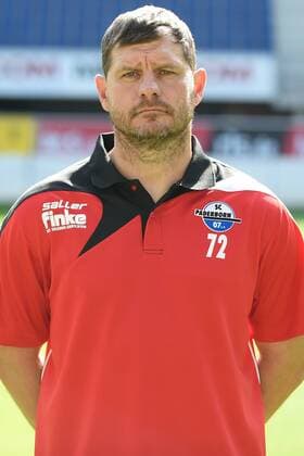 Fußball 3. Liga, Porträttermin 2017 2018 Porträttermin SC Paderborn 07 am 13.07.2017 in der Benteler-Arena in Paderborn Trainer Steffen Baumgart (Paderborn) MT