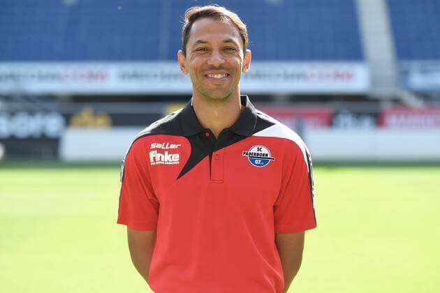 Fußball 3. Liga, Porträttermin 2017 2018 Porträttermin SC Paderborn 07 am 13.07.2017 in der Benteler-Arena in Paderborn Co-Trainer Danilo de Souza (Paderborn) MT