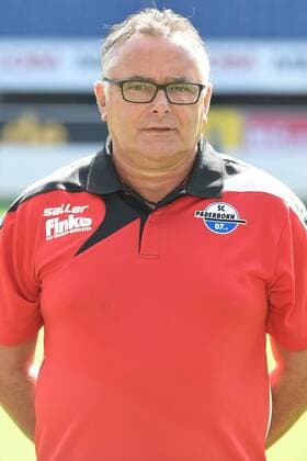 Fußball 3. Liga, Porträttermin 2017 2018 Porträttermin SC Paderborn 07 am 13.07.2017 in der Benteler-Arena in Paderborn Zeugwart Michael Heppner (Paderborn) MT