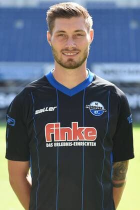 Fußball 3. Liga, Porträttermin 2017 2018 Porträttermin SC Paderborn 07 am 13.07.2017 in der Benteler-Arena in Paderborn Christian Strohdiek (Paderborn) MT
