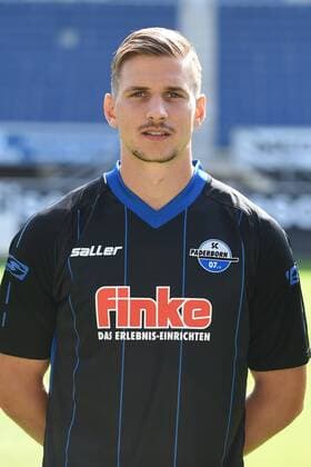 Fußball 3. Liga, Porträttermin 2017 2018 Porträttermin SC Paderborn 07 am 13.07.2017 in der Benteler-Arena in Paderborn Sebastian Wimmer (Paderborn) MT