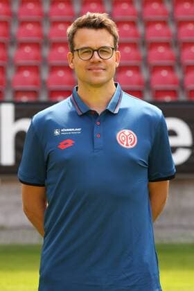 STEFFEN TROESTER PHYIOTHERAPEUT 1. FSV MAINZ 05 FUSSBALL, GER, 1.BL, PORTRAETTERMIN 2017 2018, 