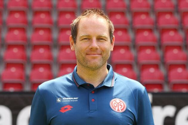 STEFAN STUEWE PHYIOTHERAPEUT 1. FSV MAINZ 05 FUSSBALL, GER, 1.BL, PORTRAETTERMIN 2017 2018, 