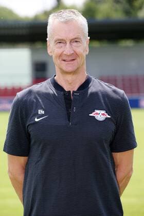 RB Leipzig Teamfotos Fussball Saison 2017-18 Leipzig, 15.07.2017, Fußball, DFL, GER, Porträttermin 2017 2018. , RB LEIPZIG , Im Bild: Zeugwart, Busfahrer Roland Hahn. ,