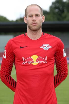 RB Leipzig Teamfotos Fussball Saison 2017-18 Leipzig, 15.07.2017, Fußball, DFL, GER, Porträttermin 2017 2018. , RB LEIPZIG , Im Bild: Torwart Peter Gulacsi. ,