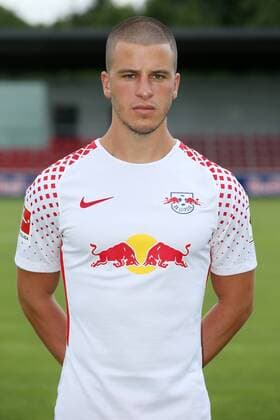 RB Leipzig Teamfotos Fussball Saison 2017-18 Leipzig, 15.07.2017, Fußball, DFL, GER, Porträttermin 2017 2018. , RB LEIPZIG , Im Bild: Diego Demme. ,