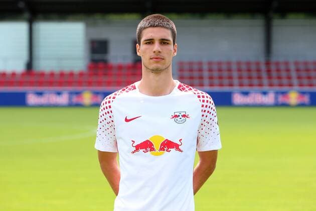 RB Leipzig Fussball Saison 2017-18 Leipzig, 15.07.2017, Fußball, DFL, GER, Porträttermin 2017 2018. , RB LEIPZIG , Im Bild: Elias Abouchabaka. ,