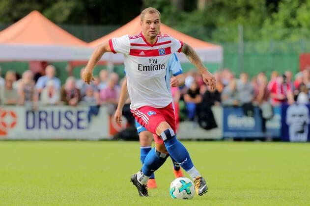 Benefizspiel Gemeinsam fuer Timo 1. Fussball Bundesliga Saison 2017-2018 Benefizspiel fuer die Familie des verstobenen HSV-Mangers Timo Kraus Buchholzer FC - Hamburger SV in der Otto-Koch-Kampfbahn in Buchholz Pierre-Michel Lasogga (Hamburger SV)
