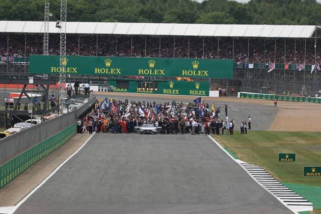 July 16th 2017, Silverstone, Northamptonshire, England; British Formula 1 Grand Prix, Race Day; The grid, packed with technical staff and drivers pre-start xOctanex  ActionPlus11902440