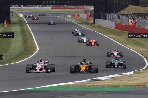 British Grand Prix, Silverstone 13 - 16 July 2017 16.07.2017 - Race, Esteban Ocon (FRA) Sahara Force India F1 VJM10 and Nico Hulkenberg (GER) Renault F1 Team RS17 