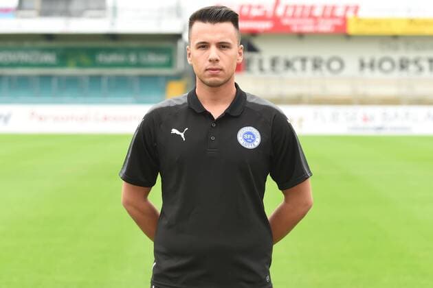 Fußball 3. Liga, Porträttermin 2017 2018 Sportfreunde Lotte am 16.07.2017 im Frimo Stadion in Lotte Betreuer Can Özalp Oezalp (Lotte) MT