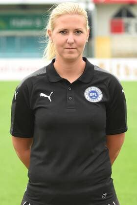 Fußball 3. Liga, Porträttermin 2017 2018 Sportfreunde Lotte am 16.07.2017 im Frimo Stadion in Lotte Physiotherapeutin Melanie Hubert (Lotte) MT