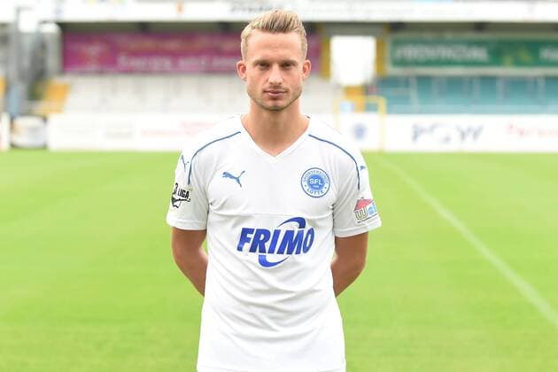 Fußball 3. Liga, Porträttermin 2017 2018 Sportfreunde Lotte am 16.07.2017 im Frimo Stadion in Lotte Maximilian Oesterhelweg (Lotte) MT