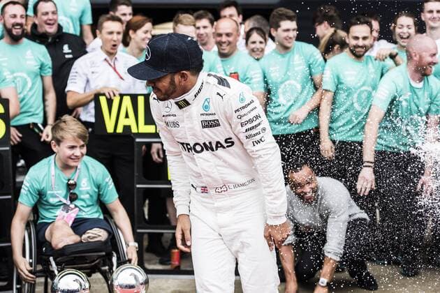 Motorsports: FIA Formula One World Championship WM Weltmeisterschaft 2017, Grand Prix of Great Britain, 44 Lewis Hamilton (GBR, Mercedes AMG Petronas F1 Team), Silverstone Great Britain xHOCHxZWEIx