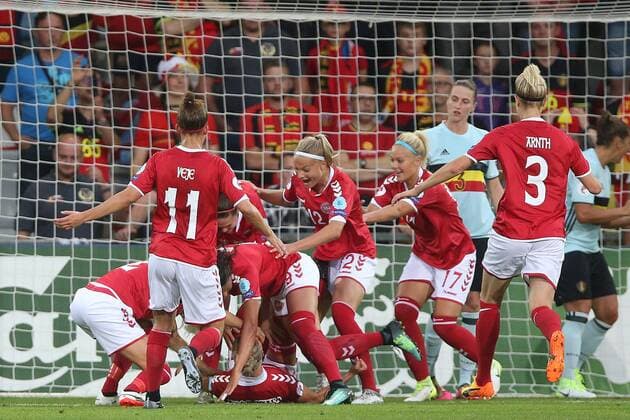 Katrine Veje of Denmark women, Sanne Troelsgaard of Denmark women, Stine Larsen of Denmark women, Line Jensen of Denmark women, Janni Arnth of Denmark women during the UEFA WEURO 2017 Group A group stage match between Denmark and Belgium at the Vijverberg stadium on July 16, 2017 in Doetinchem, The Netherlands Women: Denmark v Belgium UEFA WEURO 2017 2017 2018 xVIxVIxImagesx xTomxBodexMultimediaxIVx 8240767