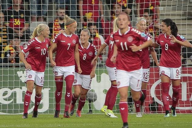 DOETINCHEM, THE NETHERLANDS - JULY 16 : Sanne Troelsgaard midfielder of Denmark celebrates scoring the opening goal during the UEFA Women™s EURO 2017 Group Stage match in Group A between Denmark and Belgium at stadium De Vijverberg on July 16, 2017 in Doetinchem The Netherlands, 16 07 17 FOOTBALL : UEFA EURO 2017 Dames - Group A - Danemark vs Belgique - 16 07 2017 PHOTONEWS PANORAMIC 