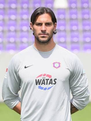 Fussball 2.Bundesliga Aue, 17.07.2017, Erzgebirgsstadion, Fussball, 2.Bundesliga, FC Erzgebirge Aue , GER, Porträttermin 2017 2018 , Im Bild: Torhüter Daniel Haas. ,