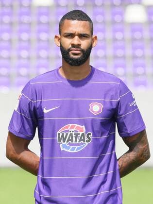 Fussball 2.Bundesliga Aue, 17.07.2017, Erzgebirgsstadion, Fussball, 2.Bundesliga, FC Erzgebirge Aue , GER, Porträttermin 2017 2018 , Im Bild: Cebio Soukou. ,