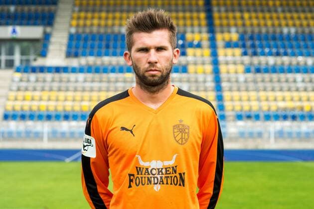 Porträt: Fußball, GER, 3.Liga, Porträttermin 2017 2018, FC Carl Zeiss Jena, Raphael Koczor Torwart Ernst Abbe Sportfeld