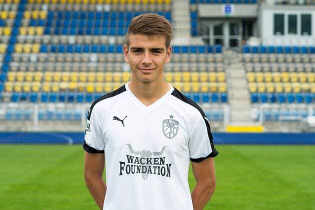 Porträt: Fußball, GER, 3.Liga, Porträttermin 2017 2018, FC Carl Zeiss Jena, Tom Krahnert Ernst Abbe Sportfeld