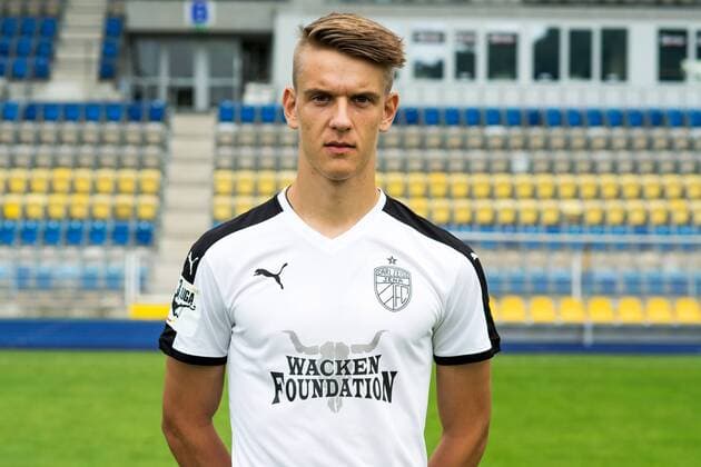 Porträt: Fußball, GER, 3.Liga, Porträttermin 2017 2018, FC Carl Zeiss Jena, Florian Dietz Ernst Abbe Sportfeld