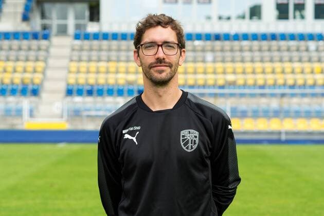 Porträt: Fußball, GER, 3.Liga, Porträttermin 2017 2018, FC Carl Zeiss Jena, Peter Schneider Sportpsychologe Ernst Abbe Sportfeld