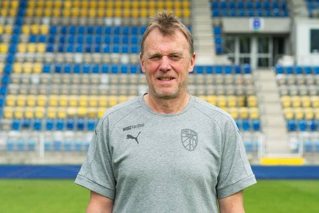 Porträt: Fußball, GER, 3.Liga, Porträttermin 2017 2018, FC Carl Zeiss Jena, Uwe Dern Mannschaftsleiter Ernst Abbe Sportfeld