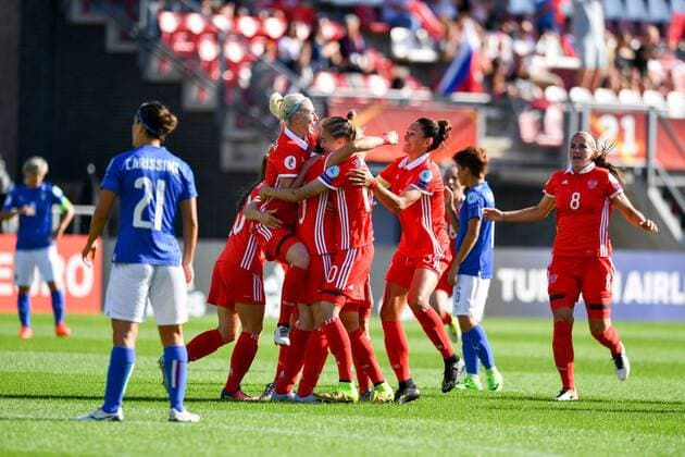 Jubel, Freuen, celebrate, happy, cheer , Goal Celebration Russland 1:0, Fussball, UEFA Women s EURO 2017, Italien - Russland, xmkx