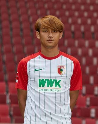 Takashi Usami, Fußball, GER, 1. BL, Porträttermin 2017 2018, FC Augsburg,