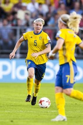 170717 Sveriges Nilla Fischer i fotbollsmatchen mellan Tyskland och Sverige under fotbolls-EM den 17 juli 2017 i Breda.  Copyright: CARLxSANDIN BB170717CS036