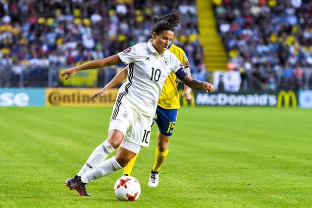 170717 Tysklands Dzsenifer Marozsan i fotbollsmatchen mellan Tyskland och Sverige under fotbolls-EM den 17 juli 2017 i Breda.  Copyright: CARLxSANDIN BB170717CS037