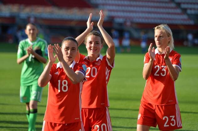 Jubel, Freuen, celebrate, happy, cheer , Goal Celebration nach 1:2 für Russland bei den Fans Elvira Ziiastinova (Russland, Russia) (18) Margarita Chernomyrdina (Russland, Russia) (20) Elena Morozova (Russland,Russia) (23), Fussball, UEFA Women s EURO 2017, Italien - Russland, xmkx