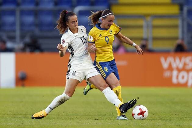 (L-R) Sara Dabritz of Germany women, Kosovare Asllani of Sweden women during the UEFA WEURO 2017 Group B group stage match between Germany and Sweden at the Rat Verlegh stadium on July 17, 2017 in Breda, The Netherlands Women: Germany v Sweden UEFA WEURO 2017 2017 2018 xVIxVIxImagesx xMauricexvanxSteenxIVx 8249421