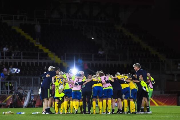 170717 Sveriges spelare efter fotbollsmatchen mellan Tyskland och Sverige under fotbolls-EM den 17 juli 2017 i Breda.  Copyright: CARLxSANDIN BB170717CS083