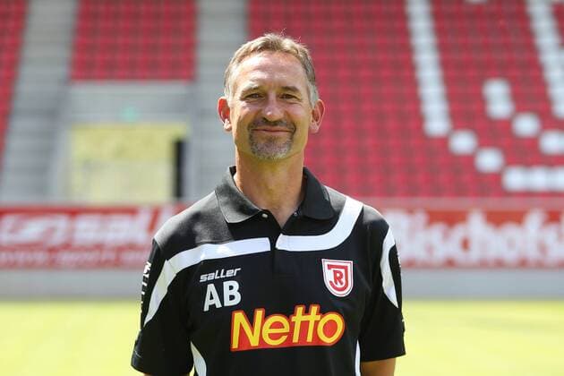 Portrait - Trainer Achim Beierlorzer (Regensburg) Regensburg Copyright: xNickll Eibner-Pressefotox EP_anl
