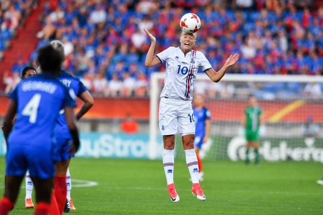 Dagny Brynjarsdottir (Island , Iceland) (10) Kopfball, Fussball, UEFA Women s EURO 2017, Frankreich - Island, xmkx
