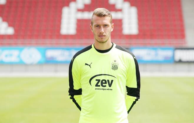 Zwickau - Fussball 3.Liga Zwickau, 18.07.2017, Fussball, 3.Liga, GER, Porträttermin 2017 2018, FSV Zwickau , Im Bild; Torhüter Lukas Cichos. ,