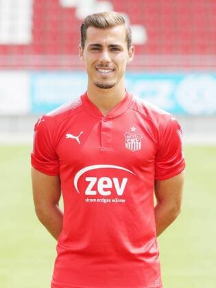 Zwickau - Fussball 3.Liga Zwickau, 18.07.2017, Fussball, 3.Liga, GER, Porträttermin 2017 2018, FSV Zwickau , Im Bild; Sinan Tekerci. ,