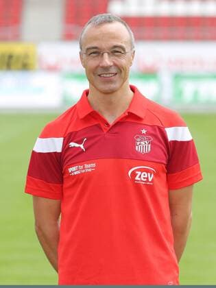 Zwickau - Fussball 3.Liga Zwickau, 18.07.2017, Fussball, 3.Liga, GER, Porträttermin 2017 2018, FSV Zwickau , Im Bild; Teamarzt Uwe Flöten Floetgen. ,
