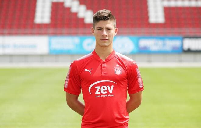 Zwickau - Fussball 3.Liga Zwickau, 18.07.2017, Fussball, 3.Liga, GER, Porträttermin 2017 2018, FSV Zwickau , Im Bild; Julian Hodek. ,