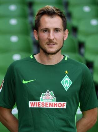 FUSSBALL 1. BUNDESLIGA SAISON 2017 2018 Porträttermin SV Werder Bremen: Izet Hajrovic Bremen