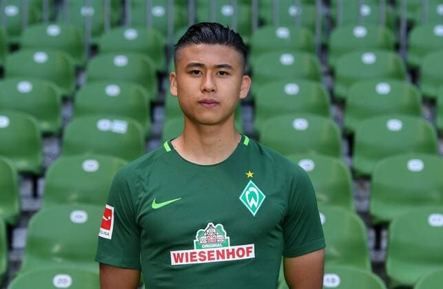 FUSSBALL 1. BUNDESLIGA SAISON 2017 2018 Porträttermin SV Werder Bremen: Yuning Zhang Bremen