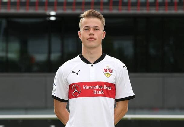 20.07.2017, Deutschland, Stuttgart, VfB Stuttgart II Offizieller Fototermin, Portrait: Lars Oeßwein