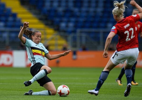 Belgium s Lenie Onzia and Norway s Ingrid Marie Spord pictured in action during a soccer game between Belgian national women s soccer team Red Flames and Norway, the second game in group A in the group stage of the Women s European Championship EM Europameisterschaft 2017 in the Netherlands, Thursday 20 July 2017 in Breda, The Netherlands. DAVIDxCATRY  x05134836x