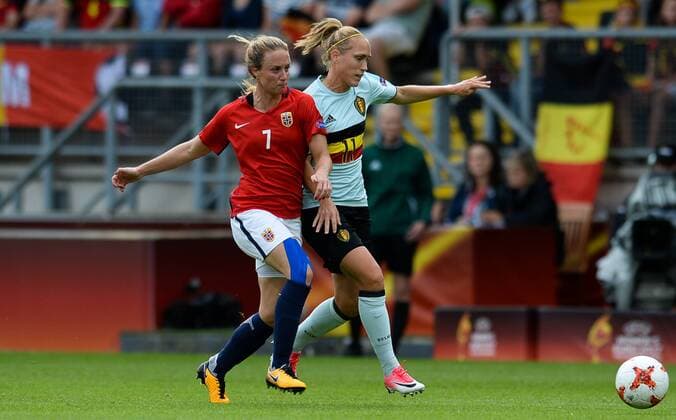 Norway s Ingrid Schjelderup and Belgium s Janice Cayman pictured in action during a soccer game between Belgian national women s soccer team Red Flames and Norway, the second game in group A in the group stage of the Women s European Championship EM Europameisterschaft 2017 in the Netherlands, Thursday 20 July 2017 in Breda, The Netherlands. DAVIDxCATRY  x05134841x